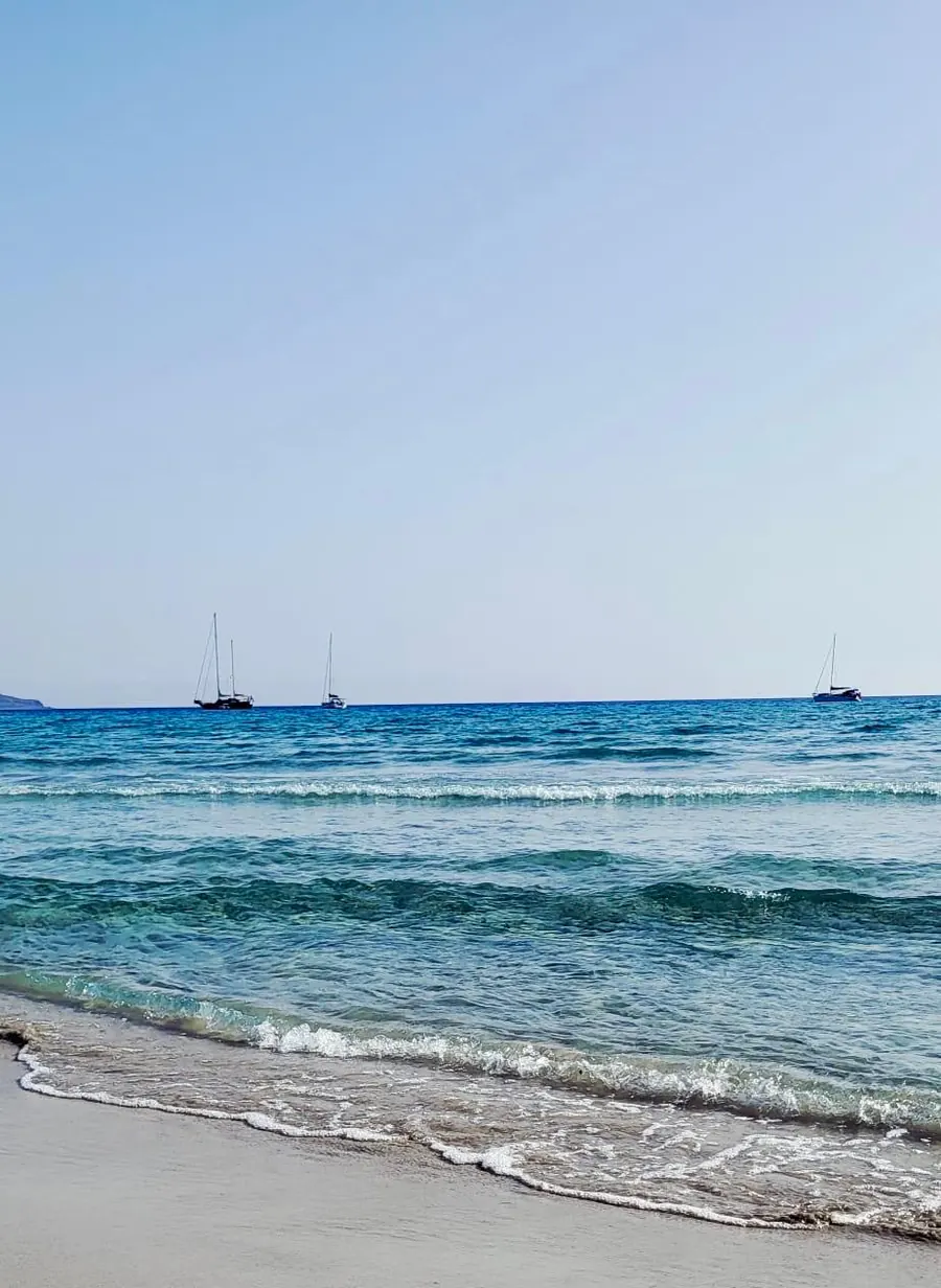 Il mare turchese della costa di Teulada