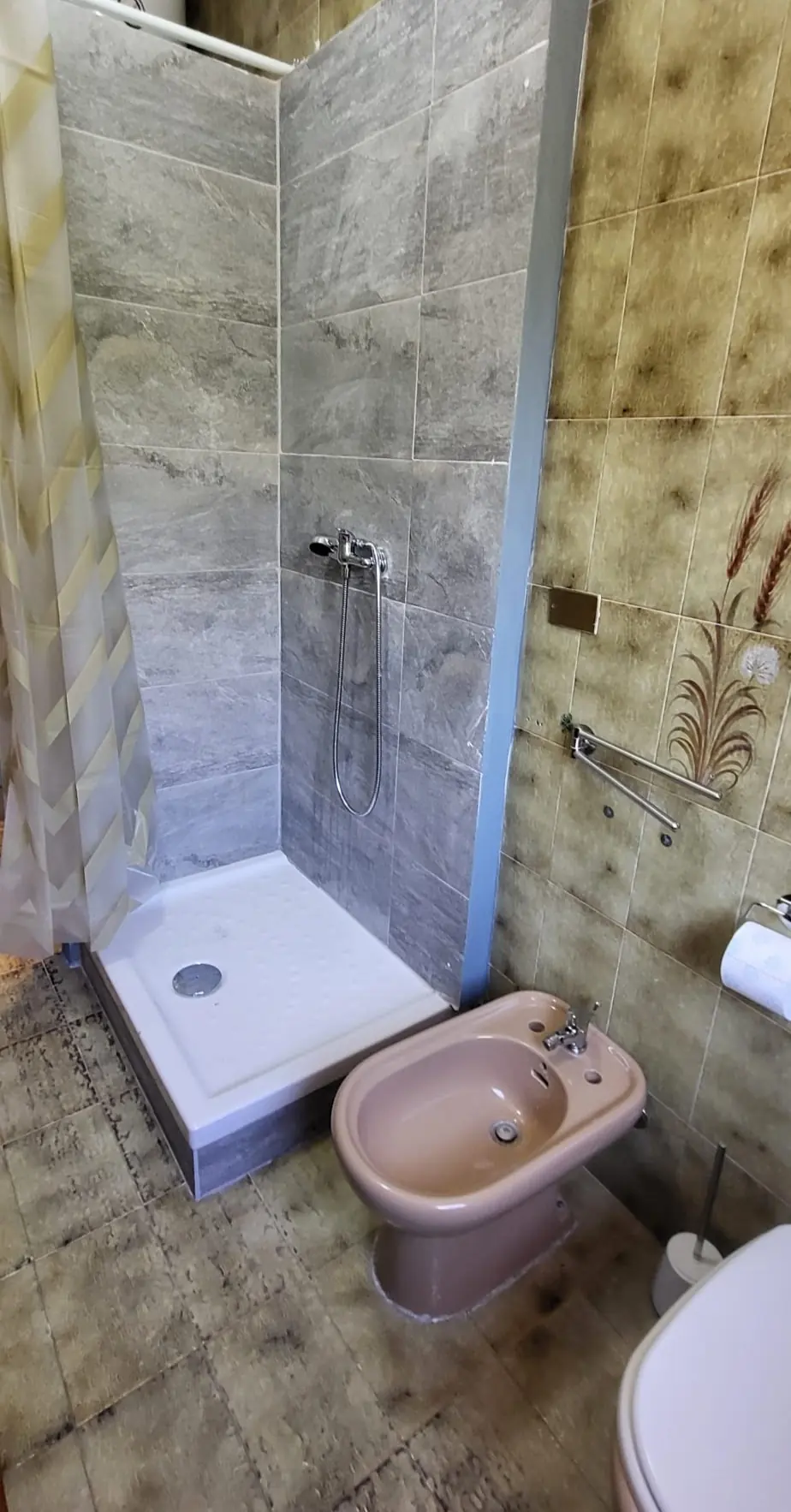 Appartamento Mirto — bagno con doccia